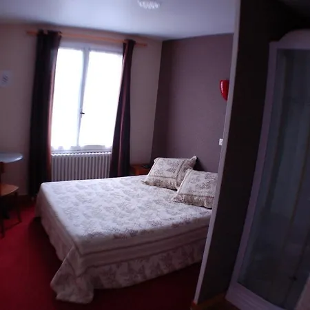 Hotel Au Jardin St Michel 2*