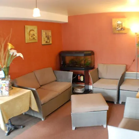 Au Jardin St Michel Hotel Pontorson